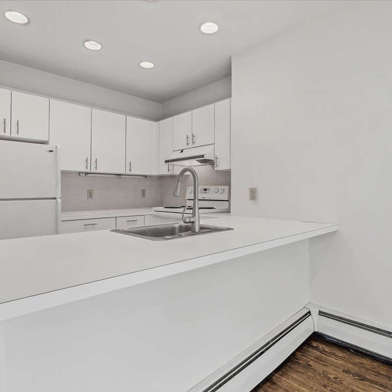 interior of 6342A Walnut