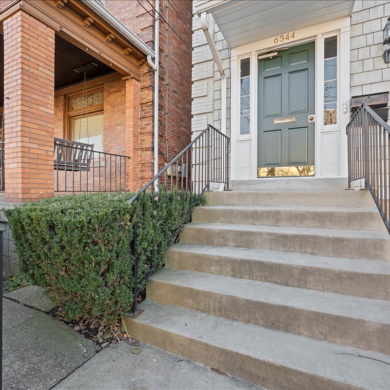 interior of 6344A Walnut