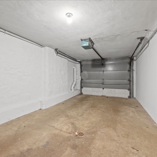 interior of 6344A Walnut