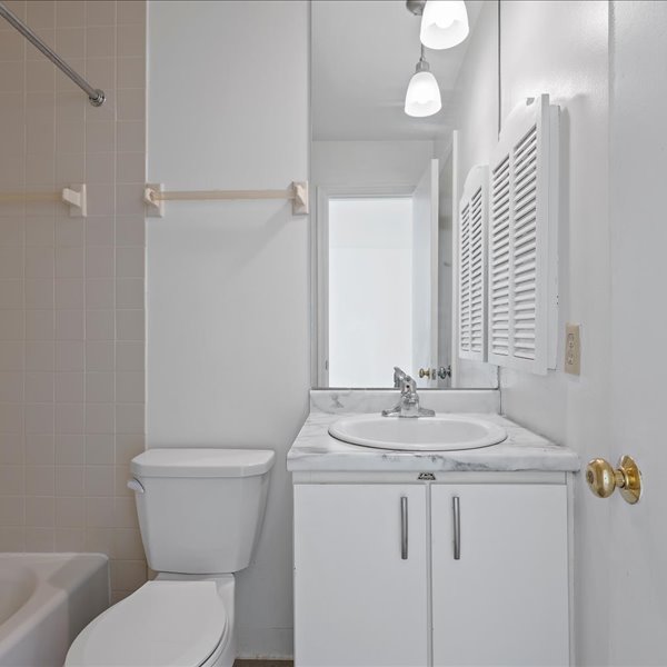 interior of 6344A Walnut