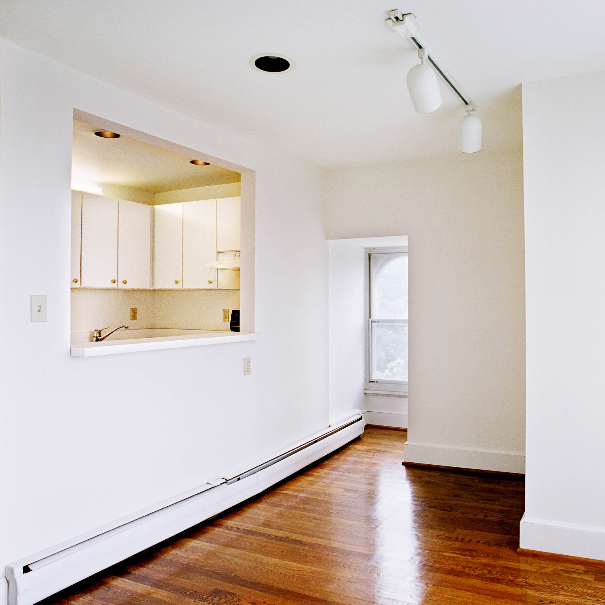 interior of 343 Denniston Apt. 31