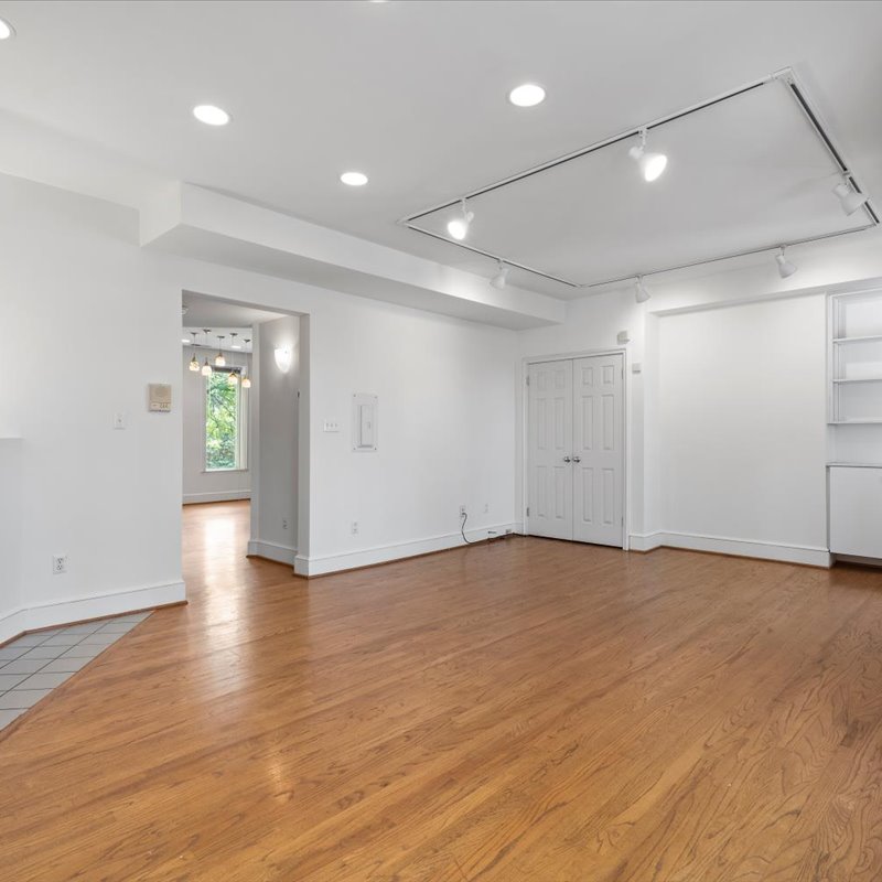 interior of 272A Shady