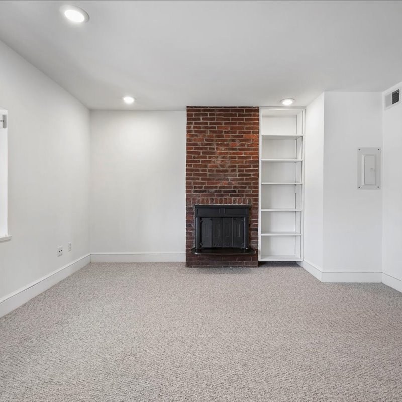 interior of 272A Shady