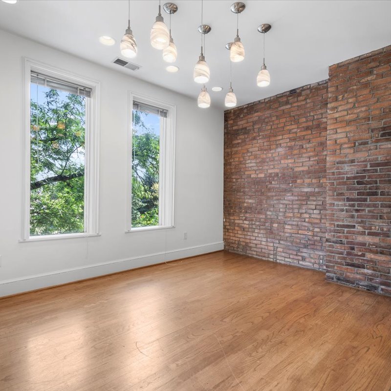interior of 272A Shady