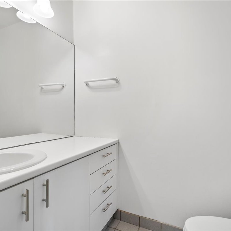 interior of 272A Shady