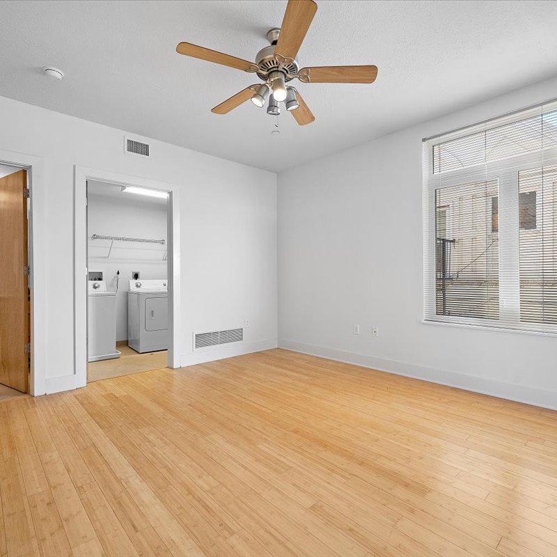 interior of Apt. 33