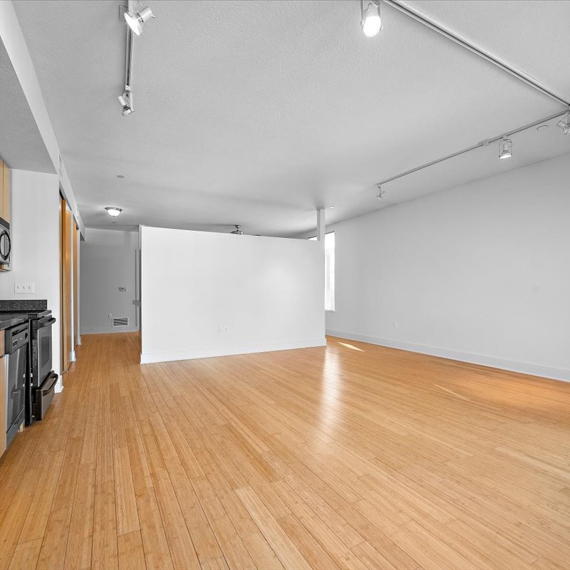 interior of Apt. 33
