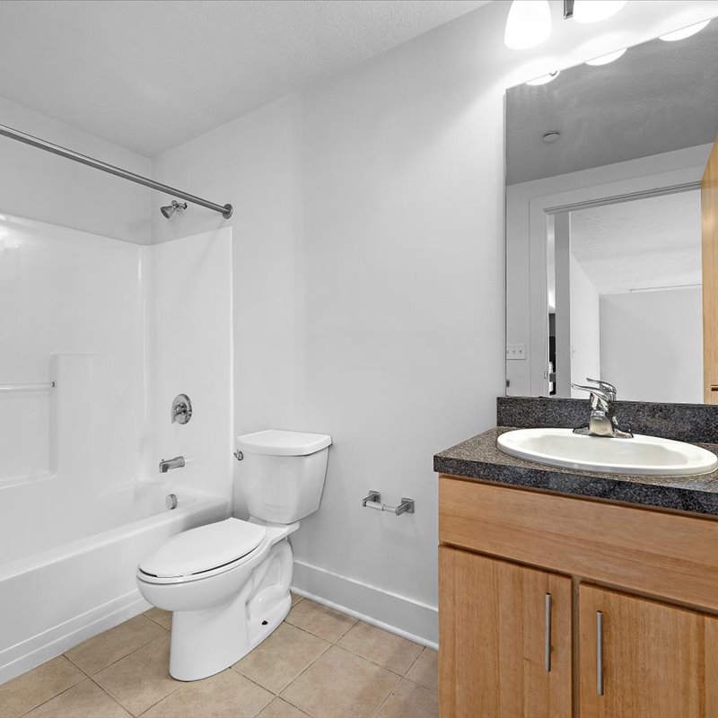 interior of Apt. 33