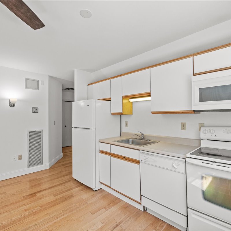 interior of Apt. 33