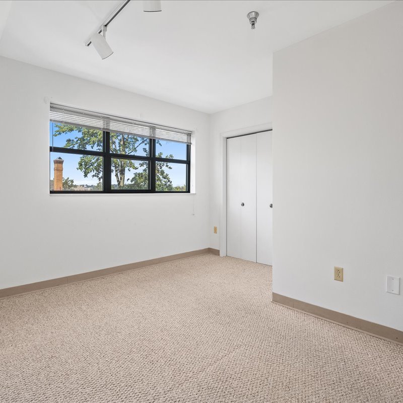 interior of Apt. 33