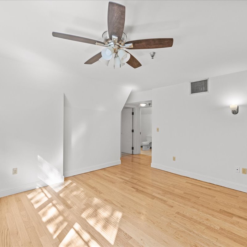 interior of Apt. 33