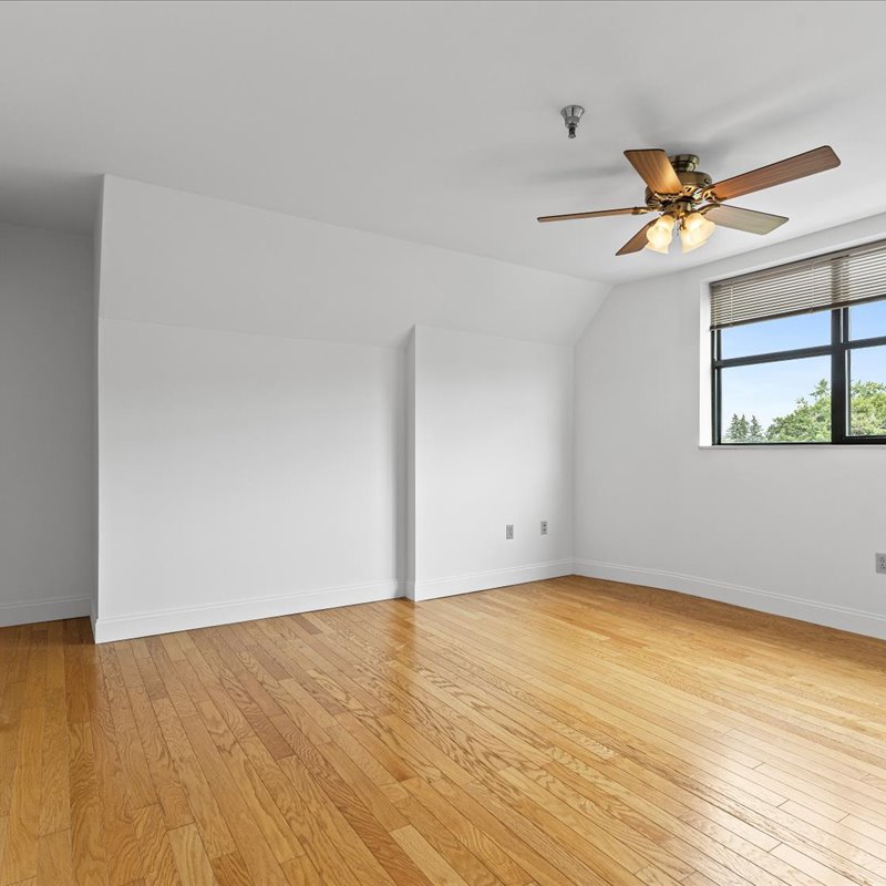 interior of Apt. 32
