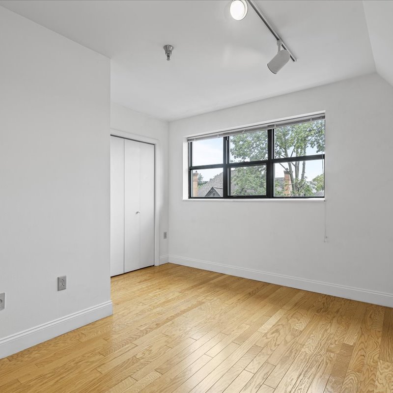 interior of Apt. 32