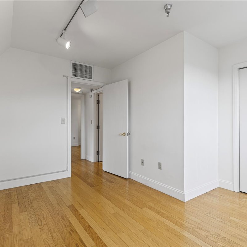 interior of Apt. 32