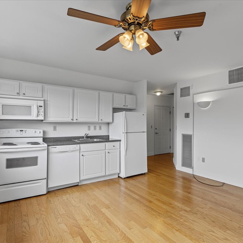 interior of Apt. 32