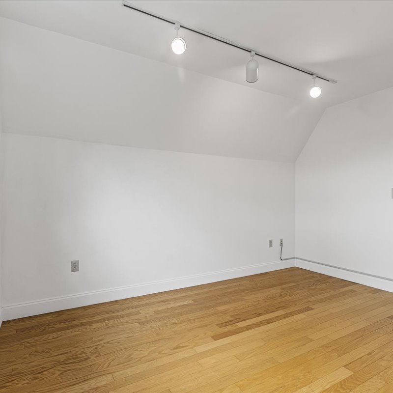 interior of Apt. 32