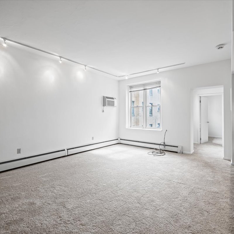 interior of Apt. 22