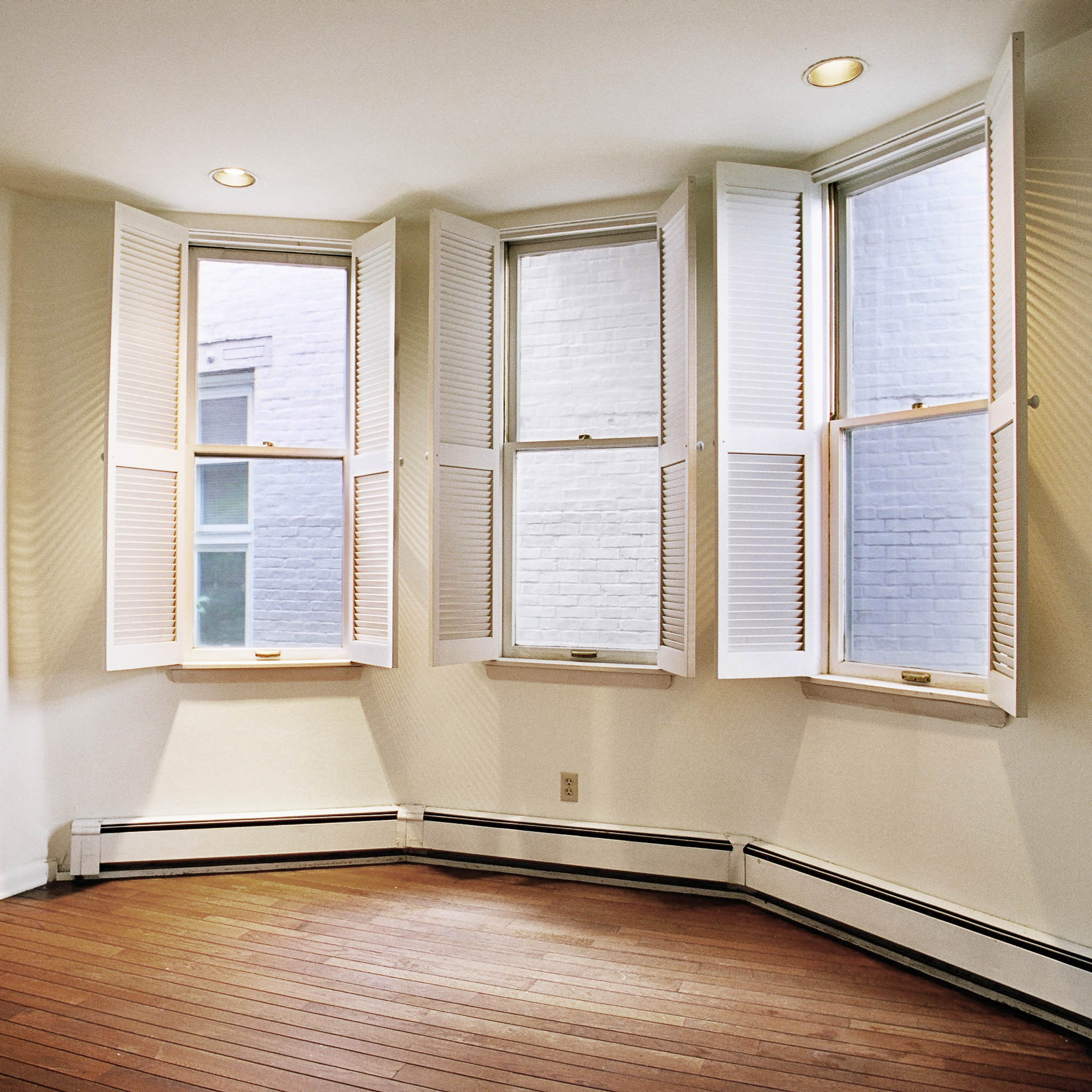 interior of Apt. 21