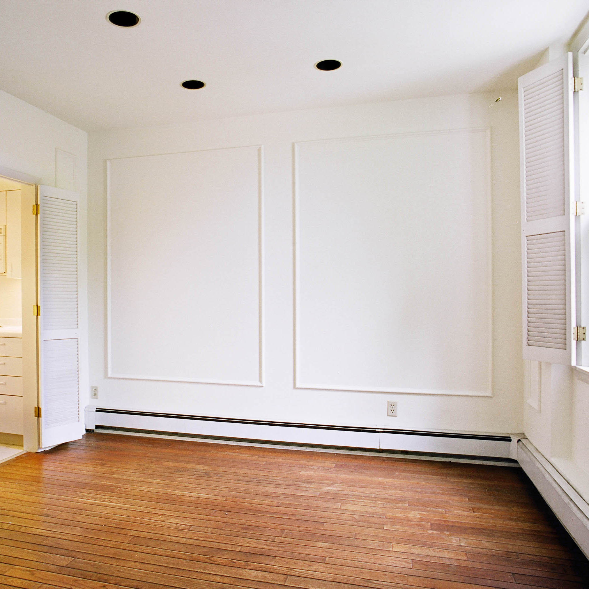 interior of Apt. 21