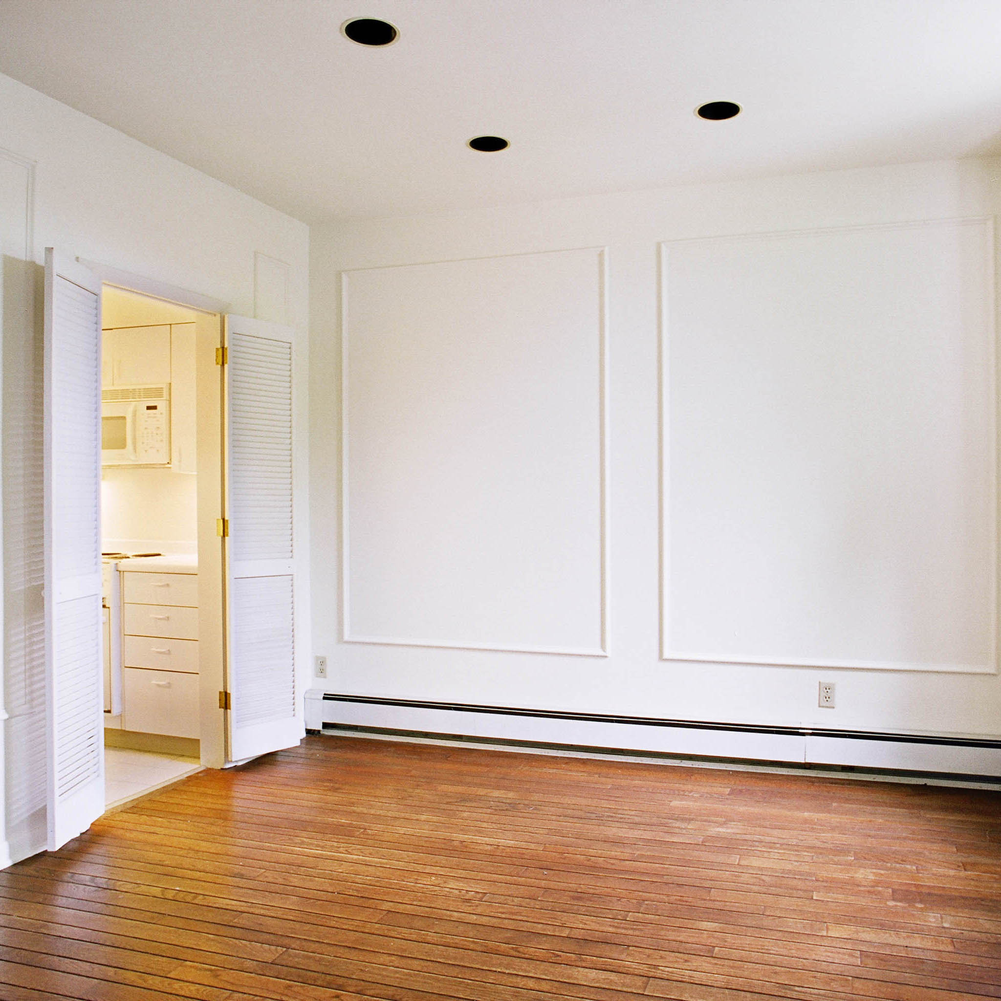 interior of Apt. 21