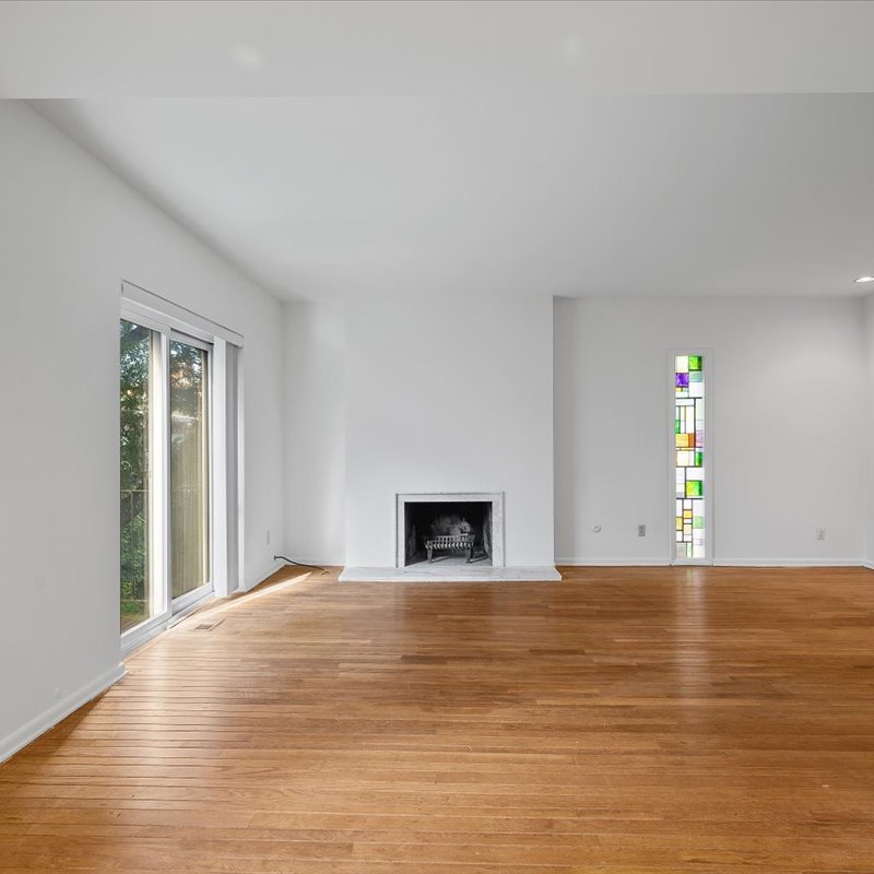 interior of Apt. 23