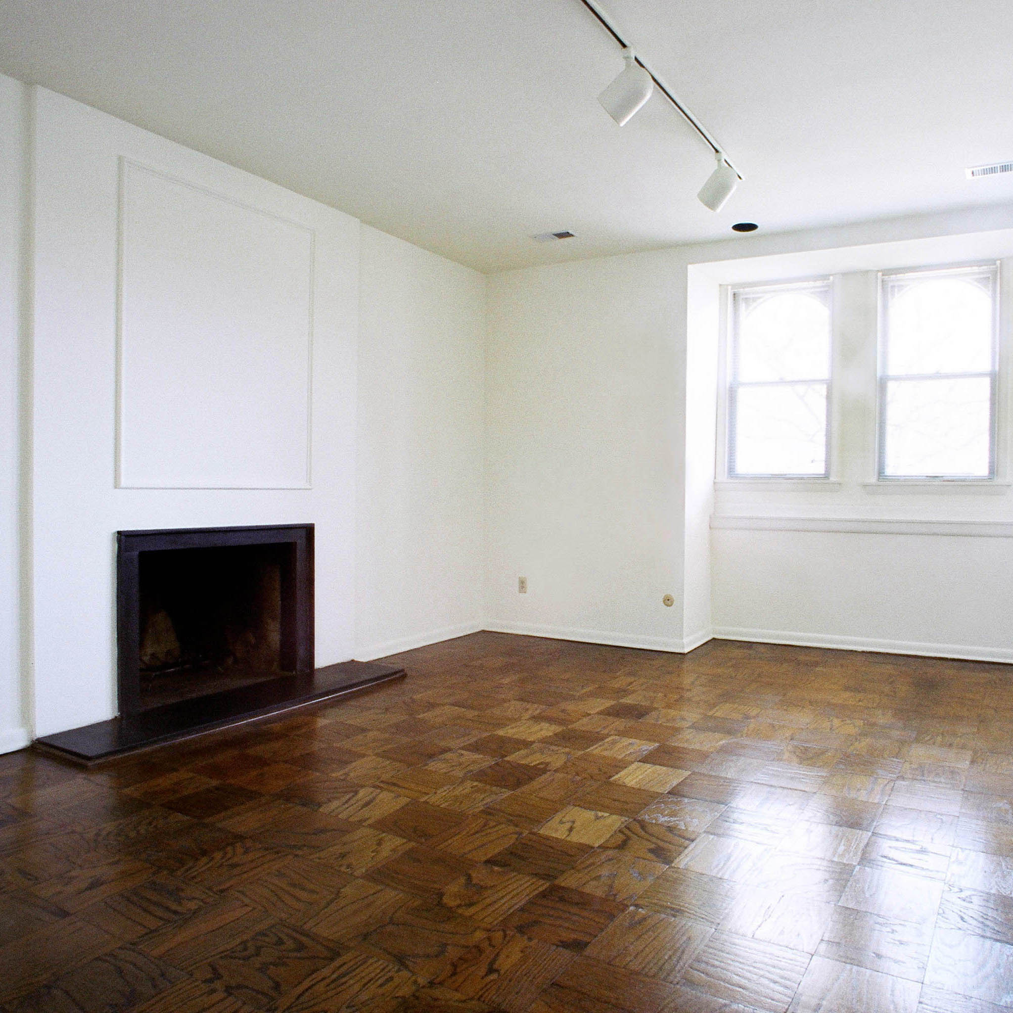 interior of Apt. 32
